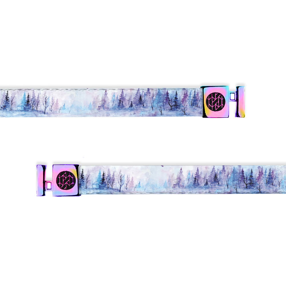 This is a string from the String Club and not available for individual purchase. It is a purple, blue and white winter scene with snow and pine trees along the entire string. It has iridescent multicolored aglets. This is only compatible with ZOX hoodies. 